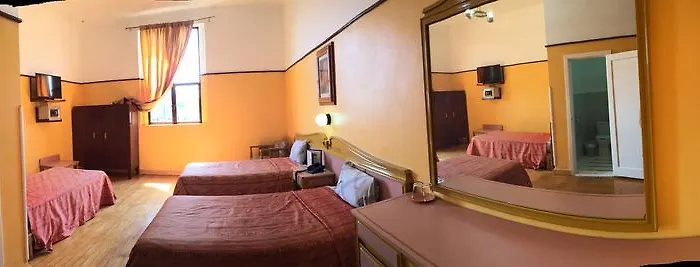 Isabel Hotel
